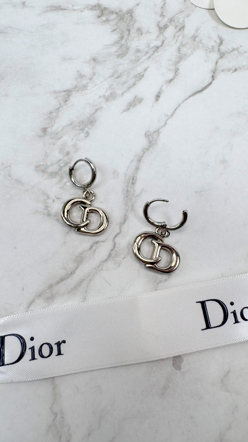 DIOR銀色耳扣