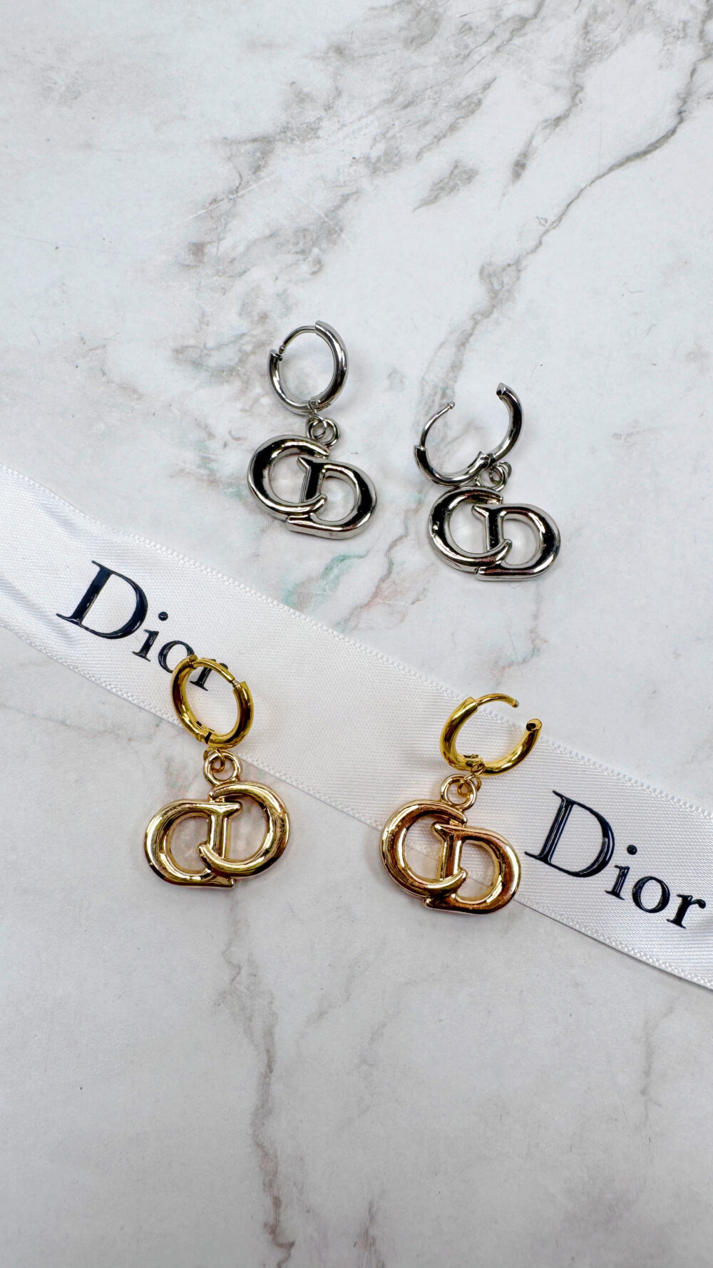 DIOR銀色耳扣