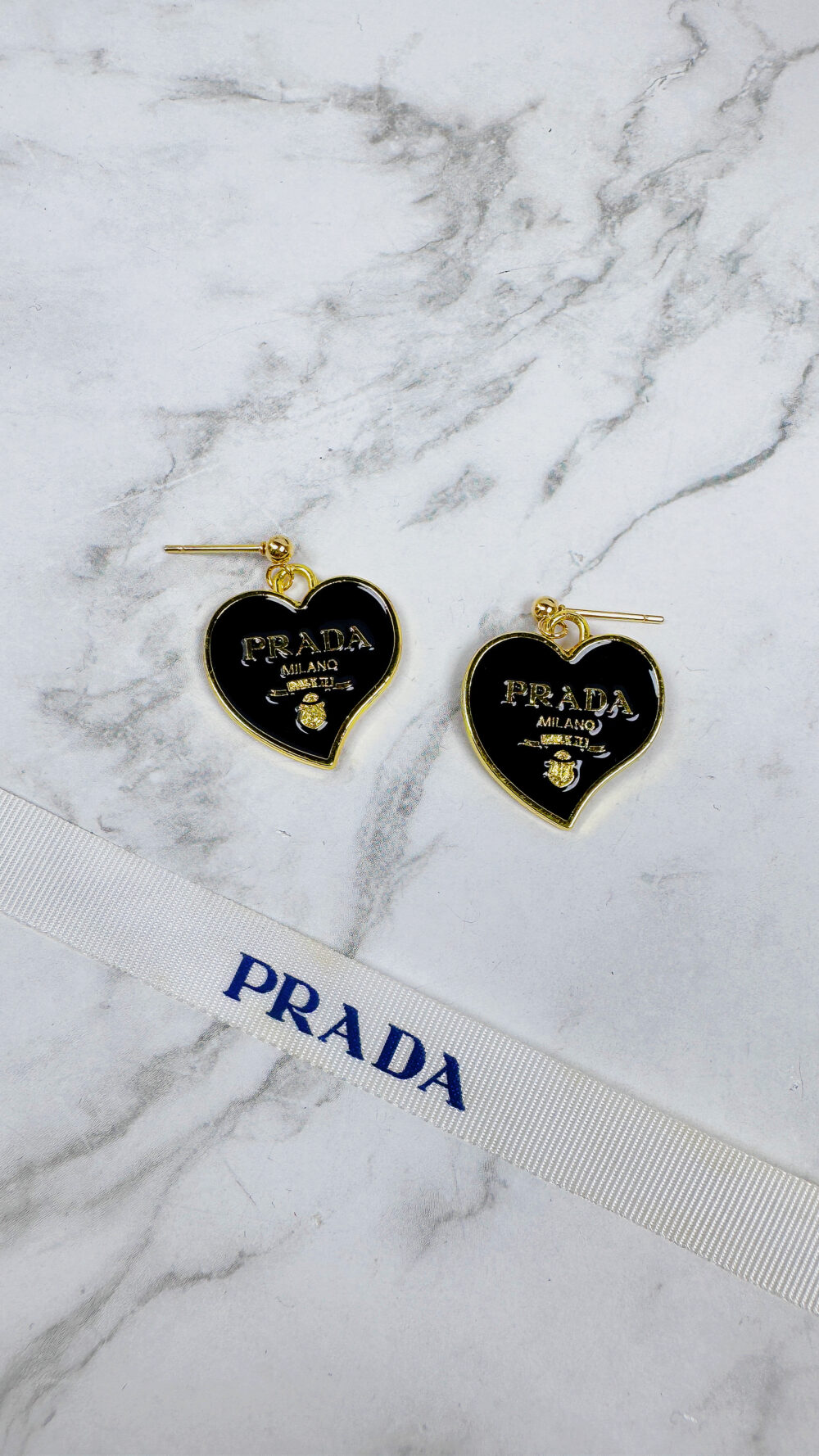 PRADA黑色小愛心