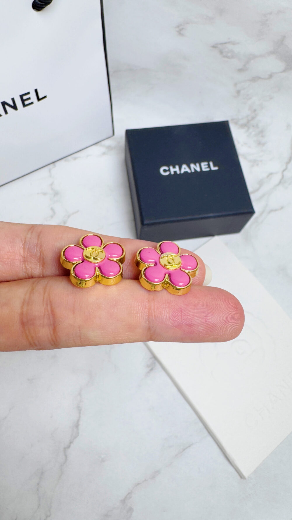 20251014_125545296_iOS 全館特價!!深粉色小花