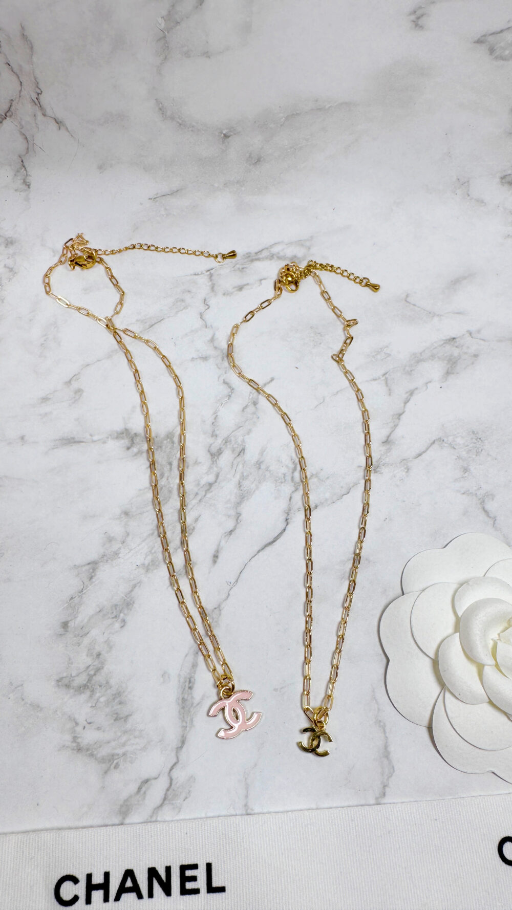 20251029_150241305_iOS 全館特價!!金色小香扣+方格練