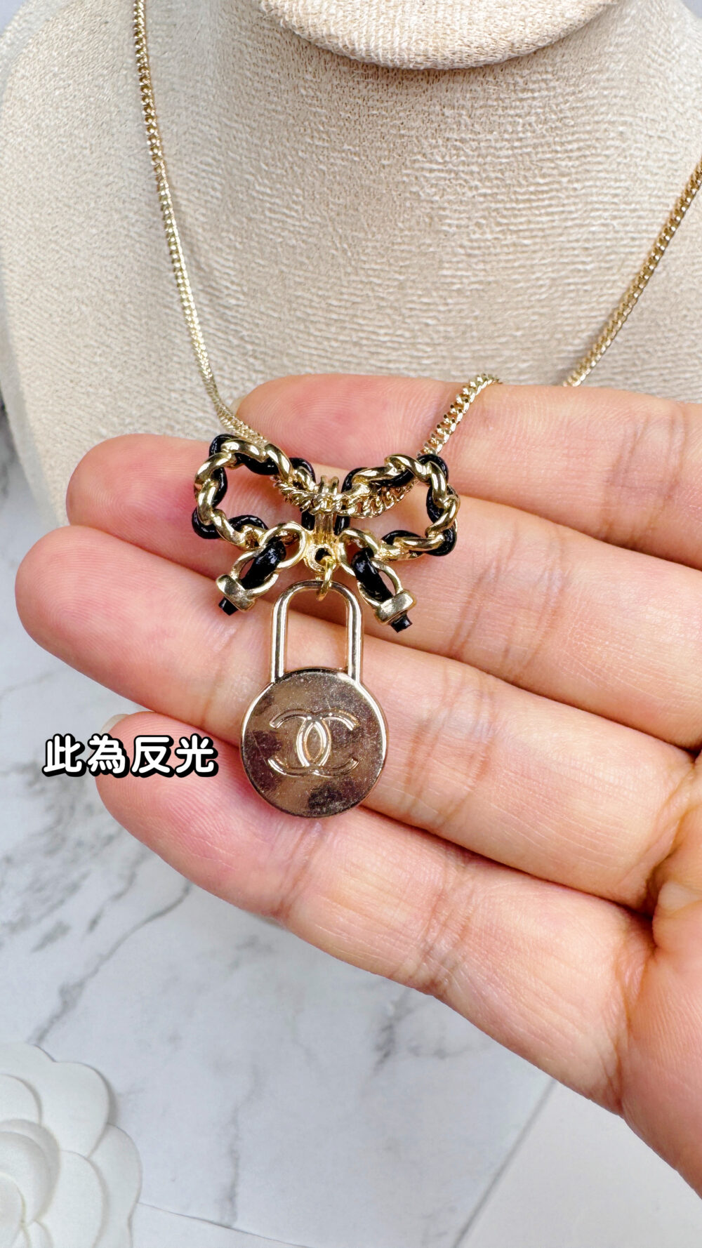 20251106_172227495_iOS 全館特價!!皮穿鍊蝴蝶結項鍊&金色鎖頭