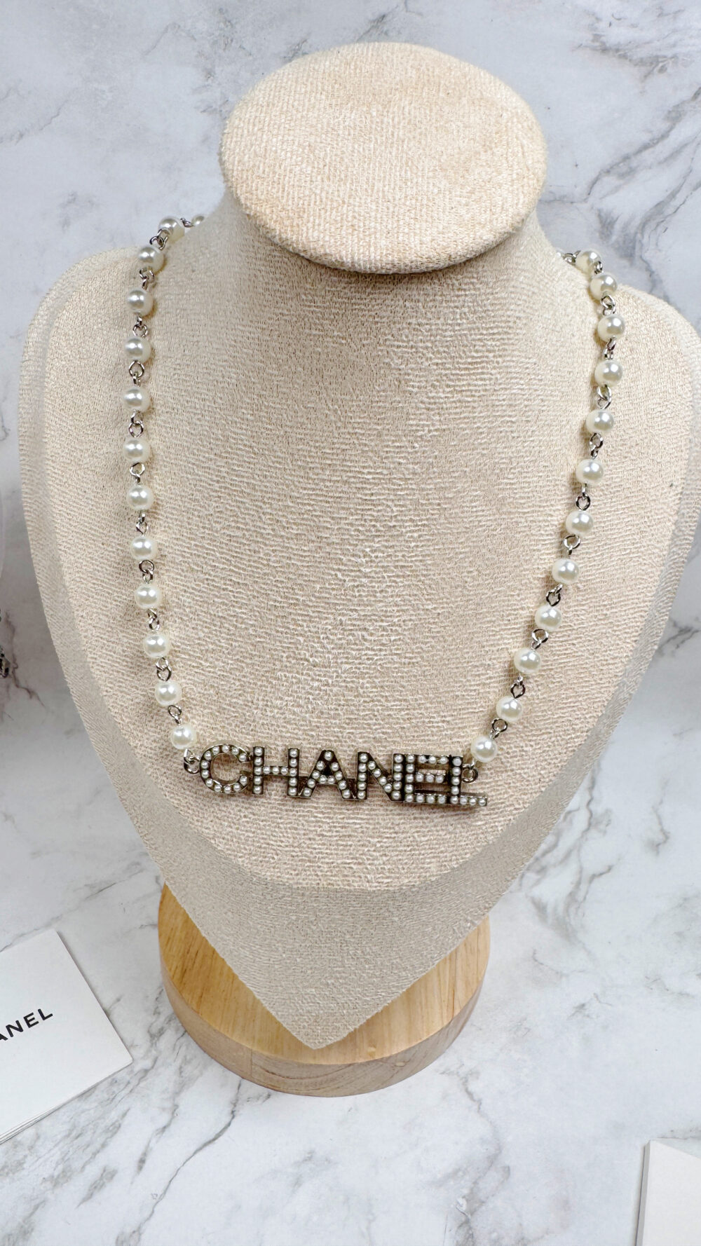 20251106_180835175_iOS 全館特價!!銀色珍珠小香吊牌