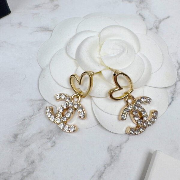 全館特價!!簍空閃鑽愛心