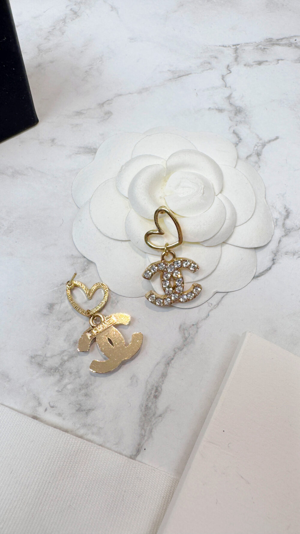 20251205_153901192_iOS 全館特價!!簍空閃鑽愛心