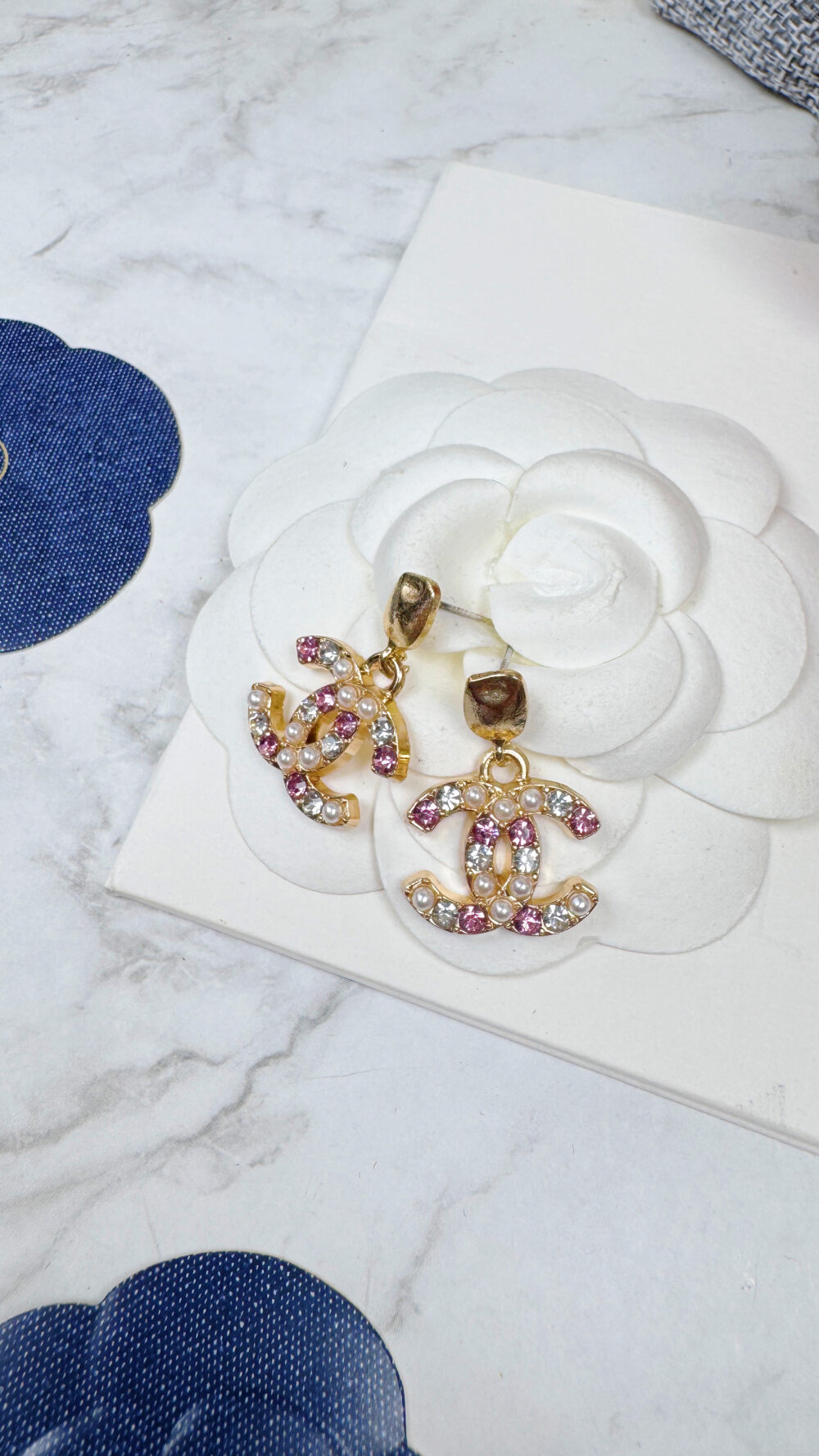 20251221_021105557_iOS 全館特價!!粉白鑽混搭珍珠垂墜款