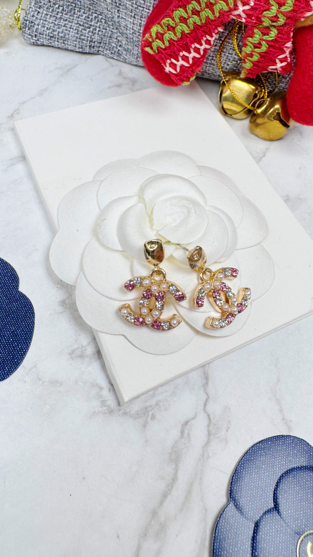 20251221_021106151_iOS 全館特價!!粉白鑽混搭珍珠垂墜款