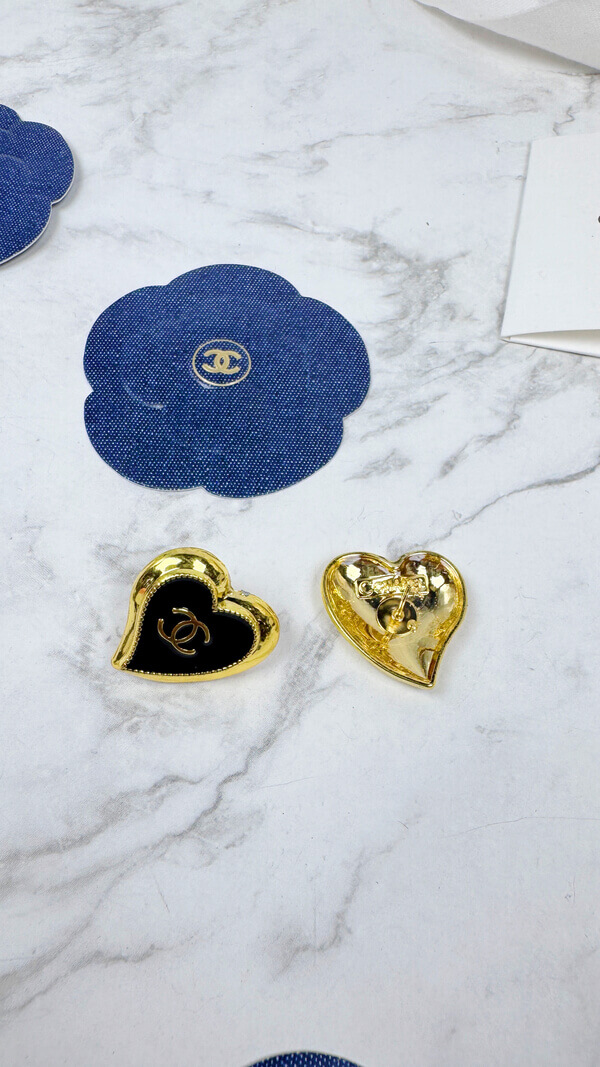 全館特價!!20mm貼耳愛心 黑/白/淡粉