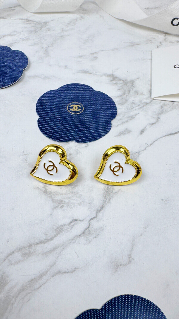 全館特價!!20mm貼耳愛心 黑/白/淡粉