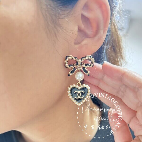 全館特價!!皮穿鍊蝴蝶結 黑色珍珠愛心