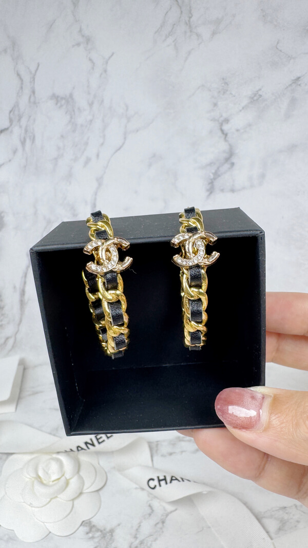 全館特價!!皮穿鍊大耳圈