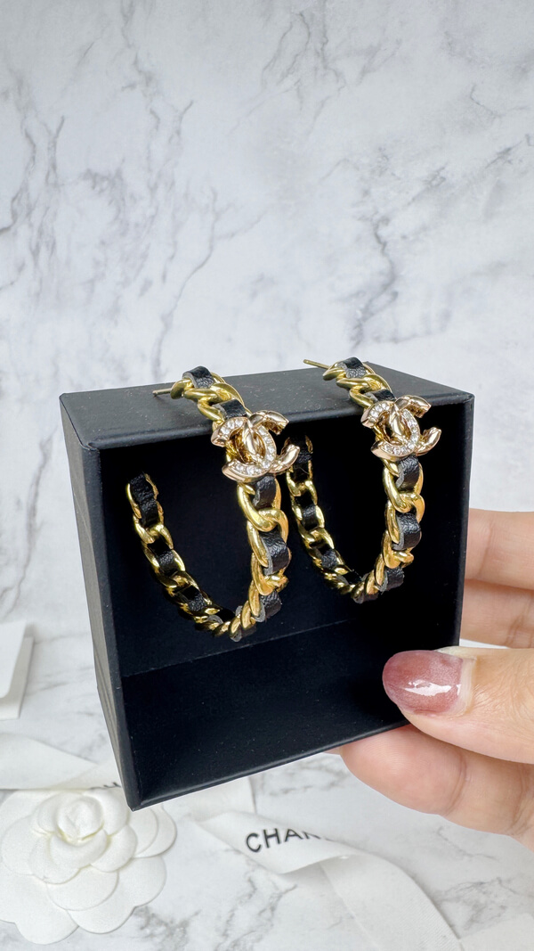 全館特價!!皮穿鍊大耳圈