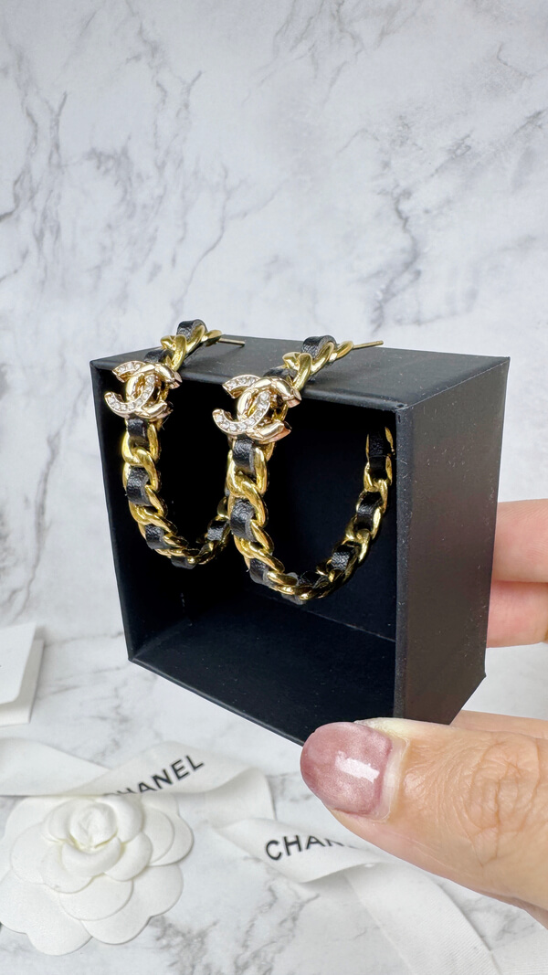 全館特價!!皮穿鍊大耳圈