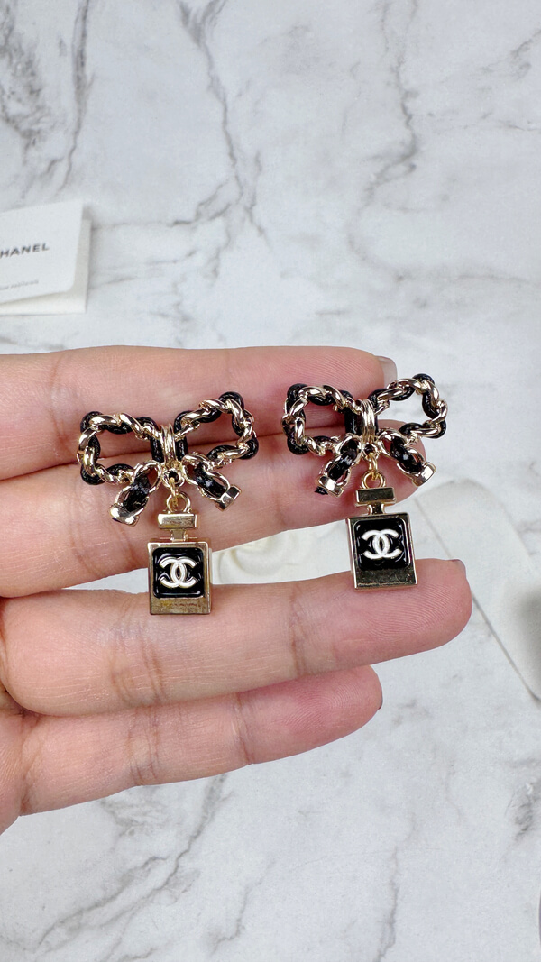 全館特價!!皮穿鍊蝴蝶結 金/銀香水罐