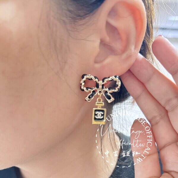 全館特價!!皮穿鍊蝴蝶結 金/銀香水罐