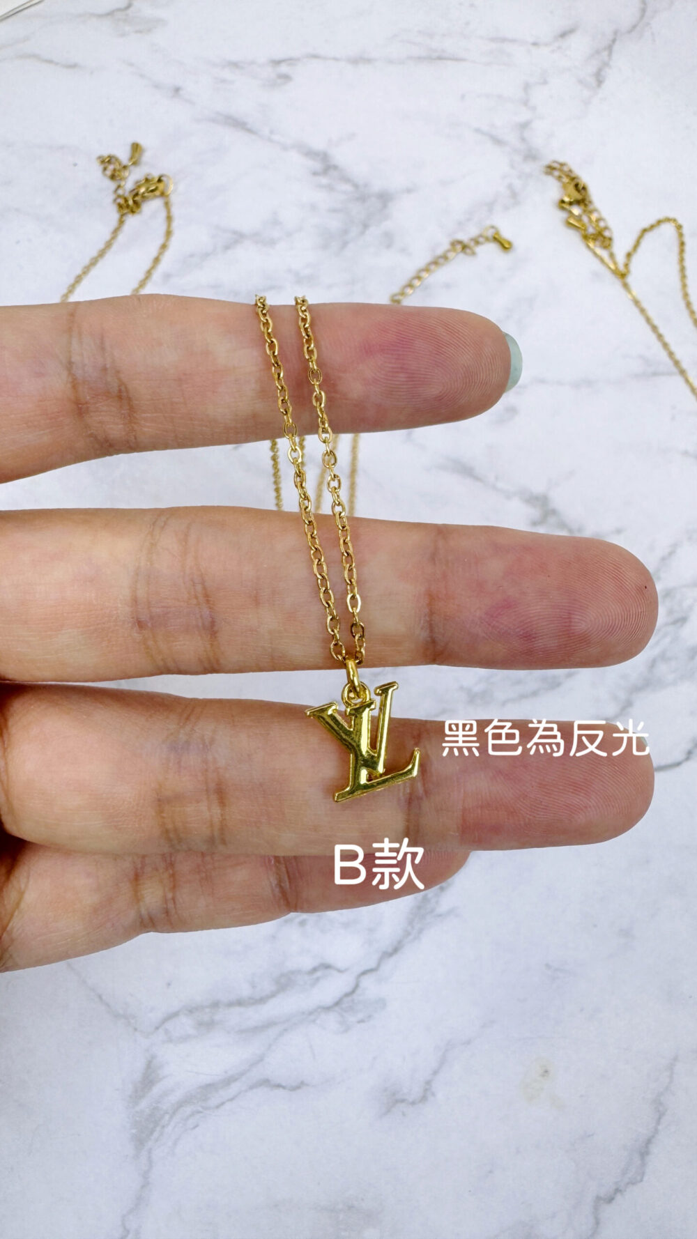 20260816_224542802_iOS 全館特價!!LV金色圓形LOGO (B款)